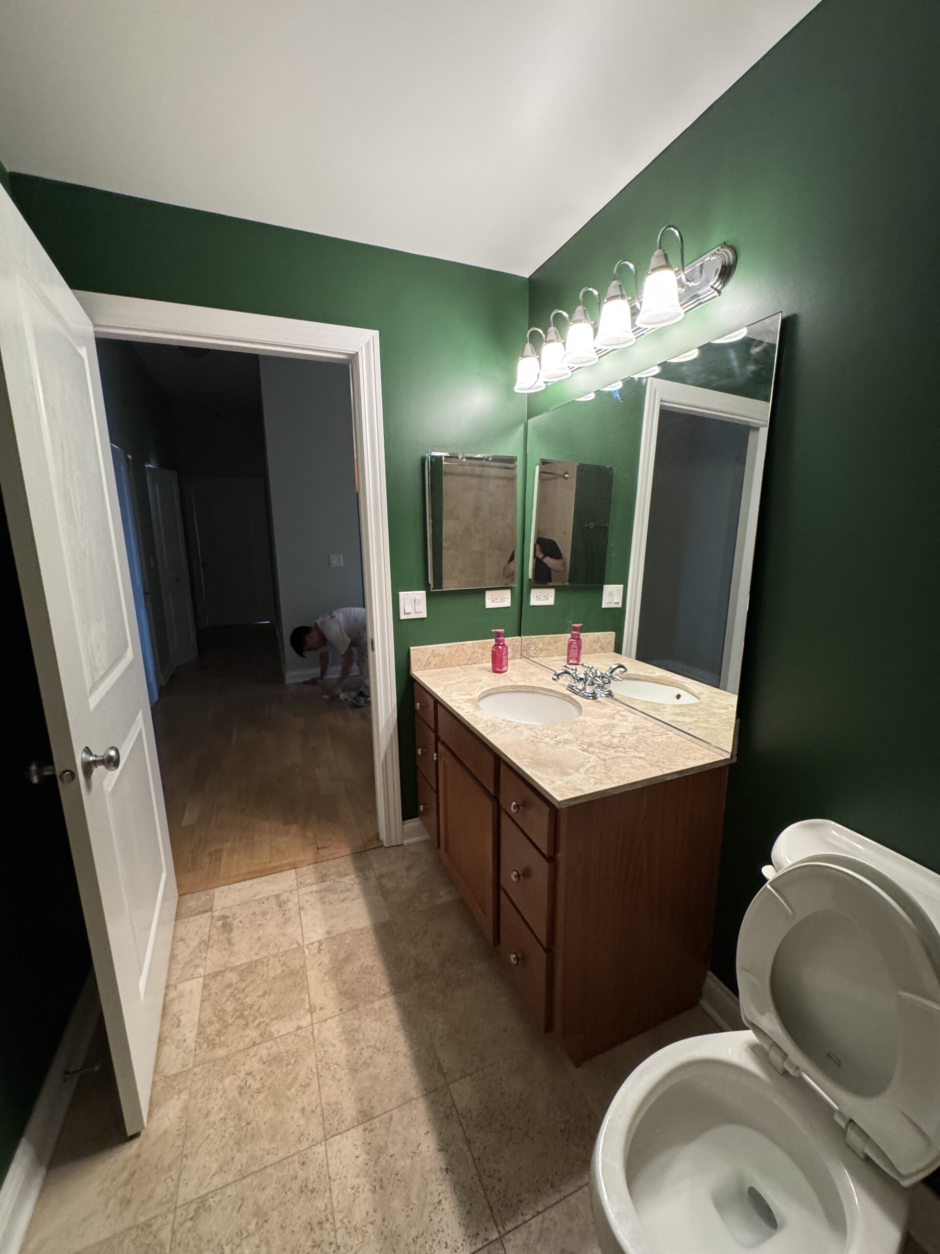 How long does a typical residential painting project take in Chicago?